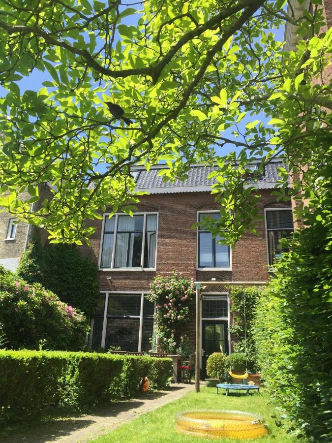Bed And Breakfast De Oude Pastorie Sneek Bagian luar foto