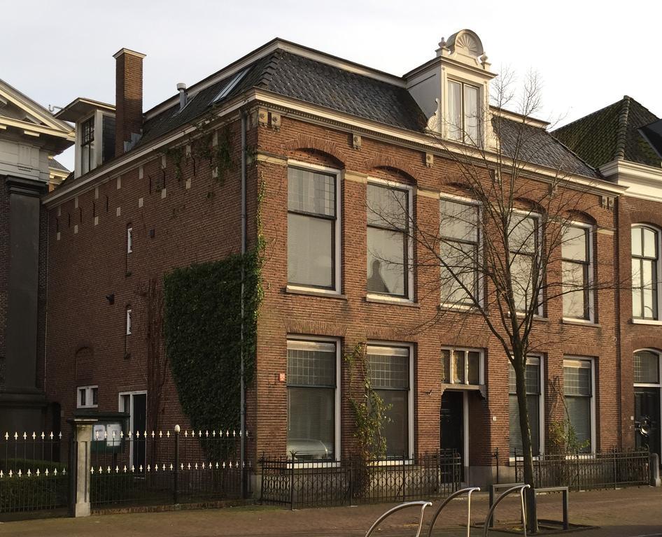 Bed And Breakfast De Oude Pastorie Sneek Bagian luar foto