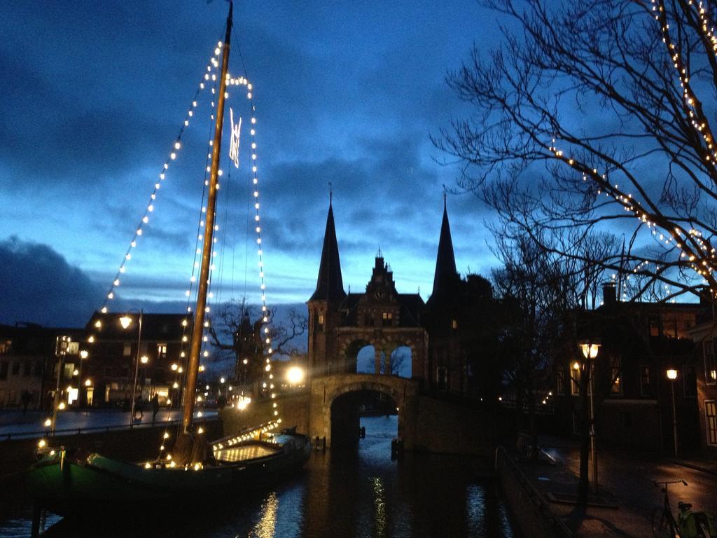 Bed And Breakfast De Oude Pastorie Sneek Bagian luar foto